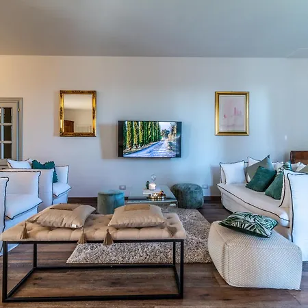 Porri By Mmega Villa Siena